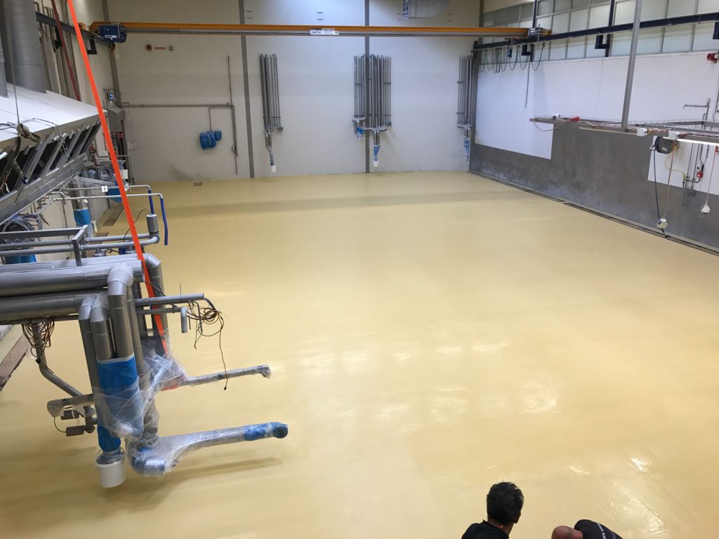 Totaalrenovatie in de voedselindustrie: nieuwe vloer voor Van Geloven