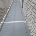 Betonherstel en antislip coating voor veilige galerijen van een woningcomplex