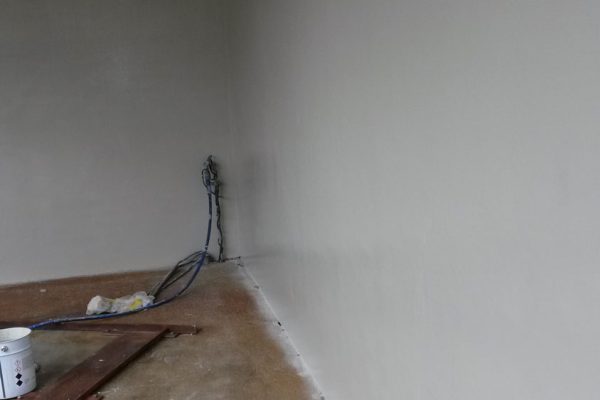 Reinigbare wand bij snackfabrikant Van Geloven