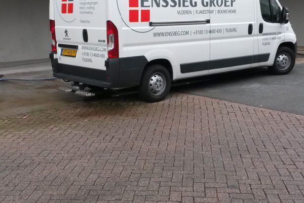 Reinigbare wand bij snackfabrikant Van Geloven