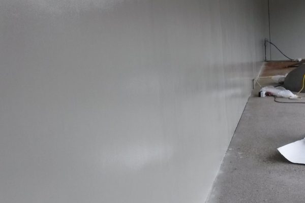 Reinigbare wand bij snackfabrikant Van Geloven