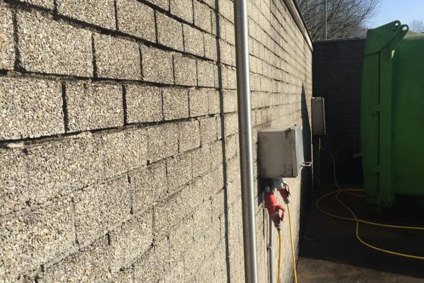 Reinigbare wand bij snackfabrikant Van Geloven