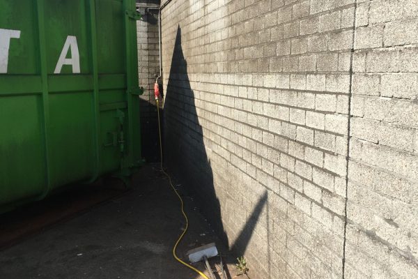 Reinigbare wand bij snackfabrikant Van Geloven