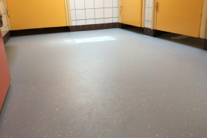Epoxy Gietvloer MT 1273 RAL- 7001 Flakes Wit